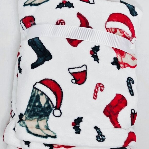 Truly Lou Santa Hat Cowboy Boots Southwest Christmas Hand Towels Set of 2 NEW - Picture 2 of 3